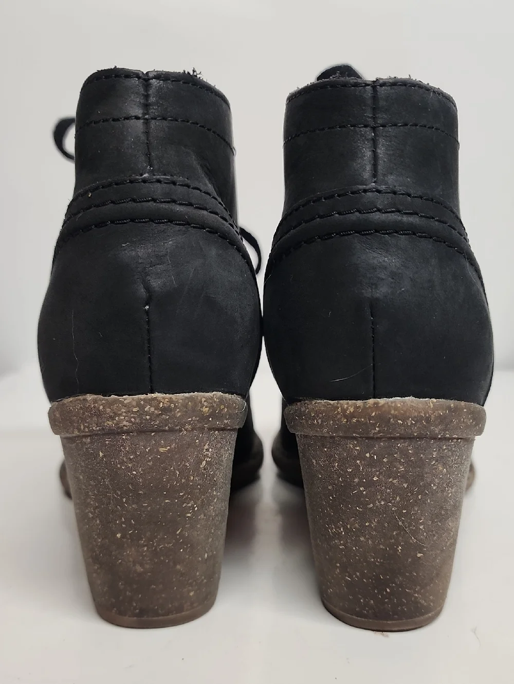Clarks Unstructured Black Lace-Up Nubuck Ankle Booties with Block Heel Size 8.5